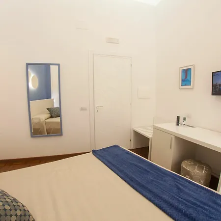 Oda ve Kahvaltı 319 Al Duomo 2*