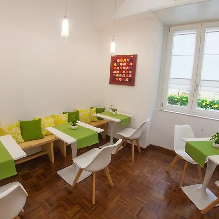 319 Al Duomo Bed & Breakfast Neapol